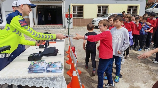 Giresun’da Köy Okullarına Trafik Eğitimi
