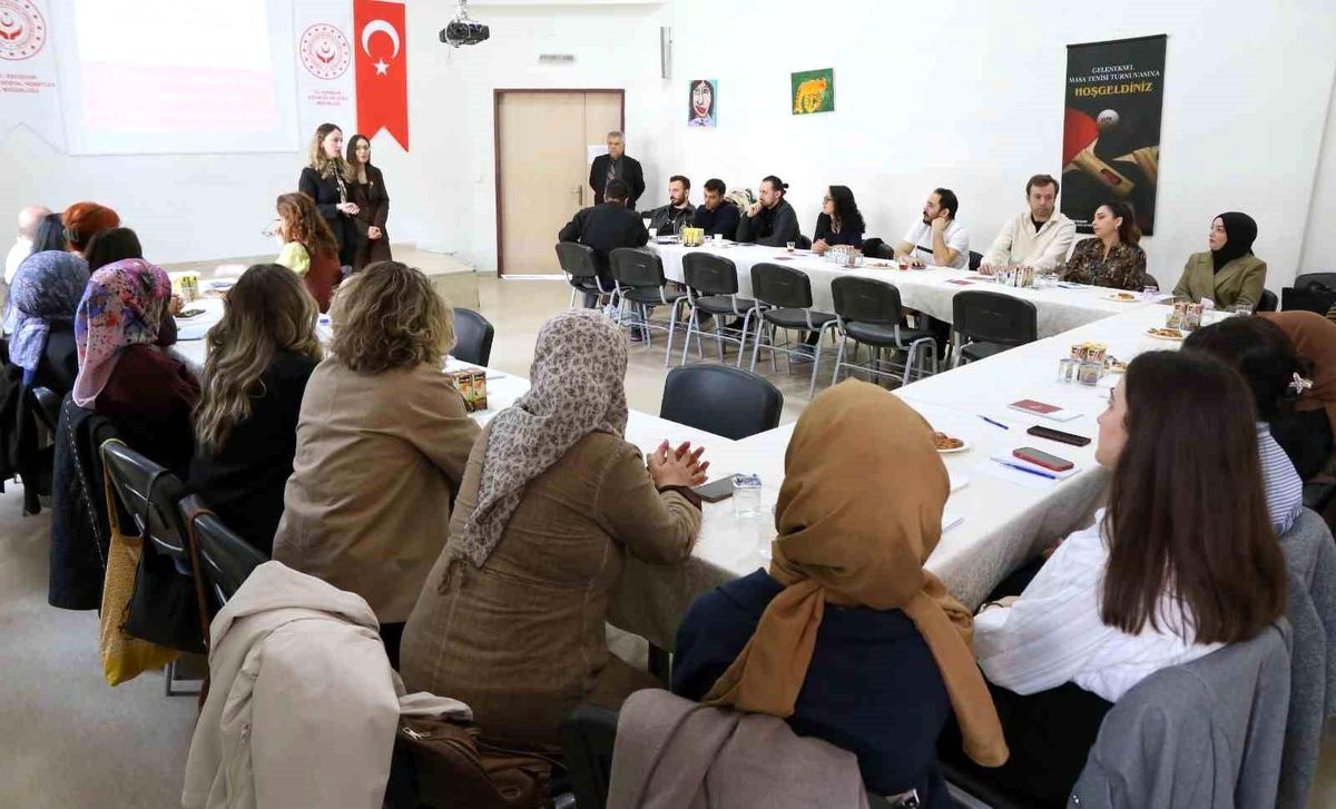 Eskişehirli uzmanlara “Psikolojik İlk Yardım ve Yas Süreci” eğitimi