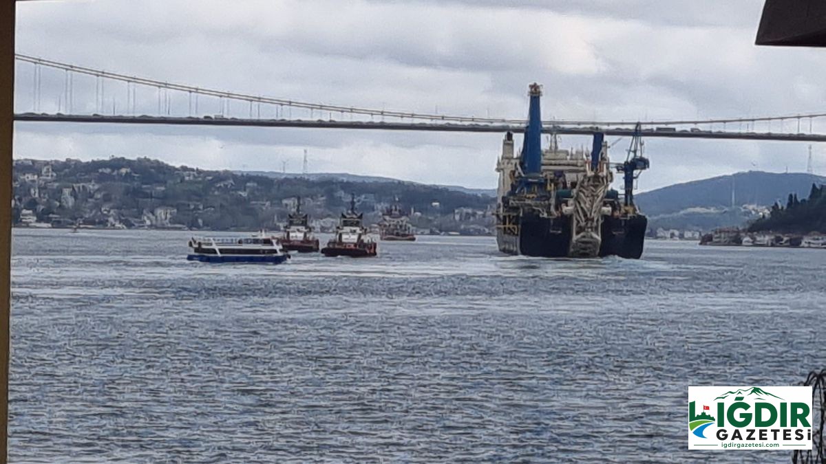 İstanbul Boğazı’nda gemi trafiği çift yönlü askıya alındı