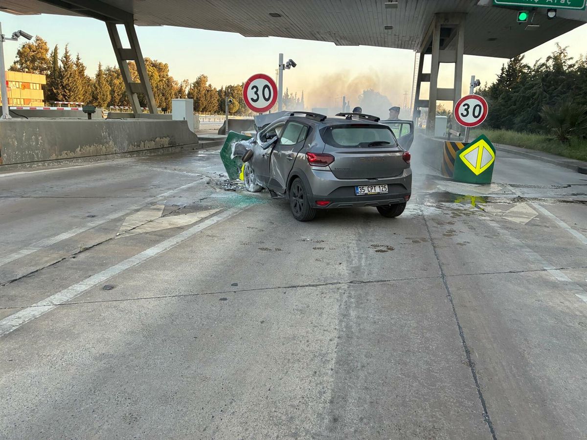 İzmir’de trafik kazası: Genç asistan hayatını kaybetti