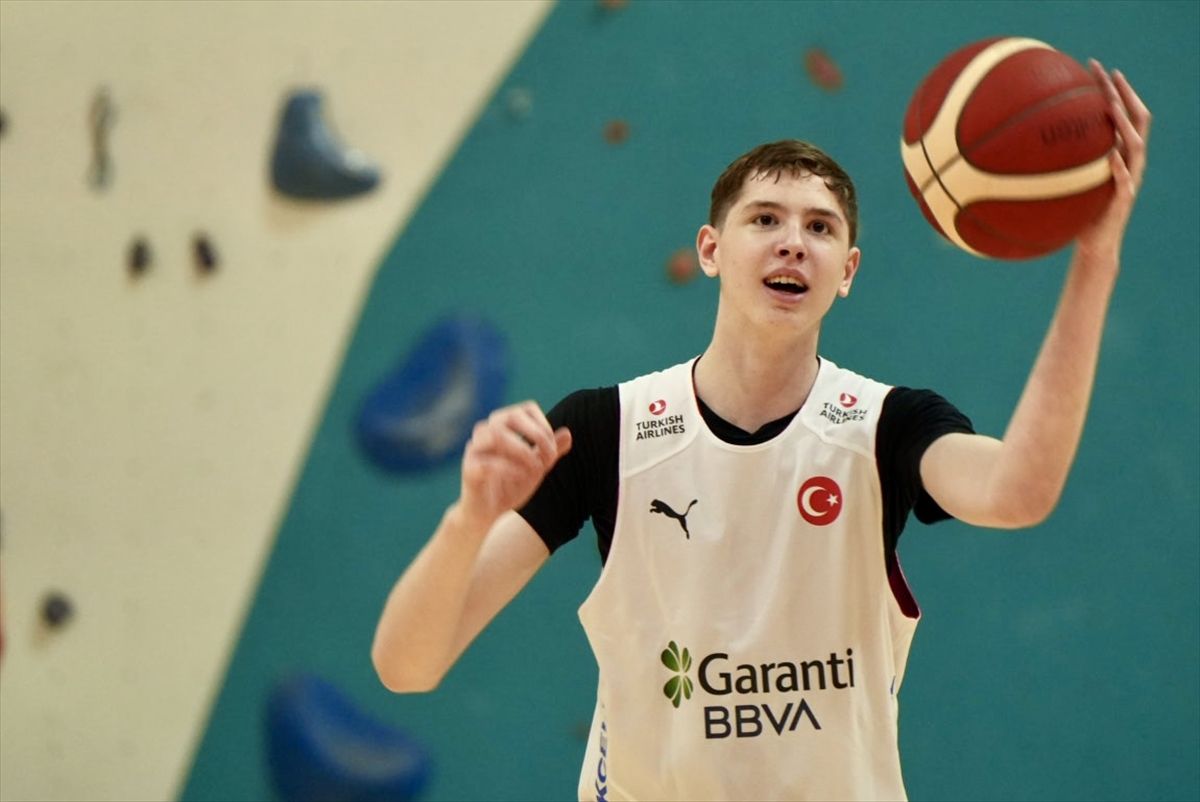 U17 Basketbol Takımı Çanakkale’de Kampa Girdi