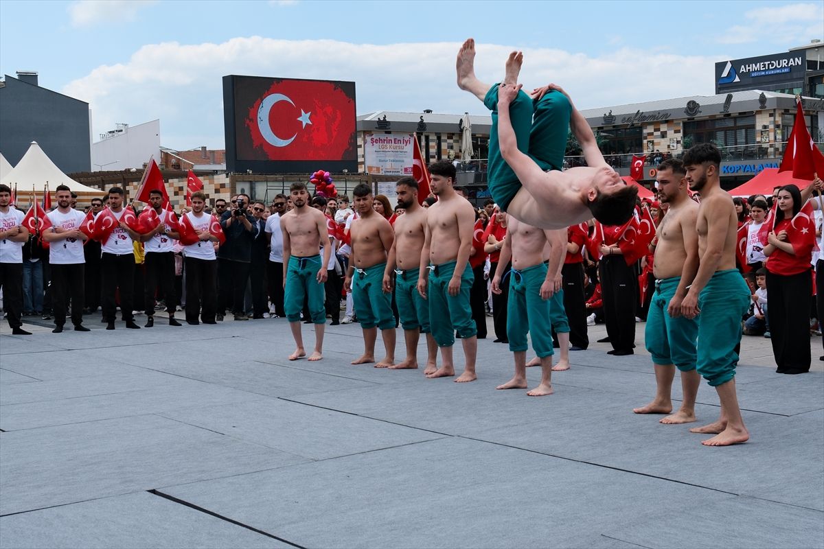 19 Mayıs coşkusu 6 ilde törenlerle kutlandı