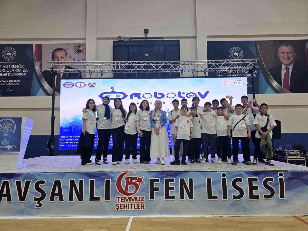 Kütahya Ahteri İmam Hatip Ortaokulu’ndan Robot Yarışmasına Damga