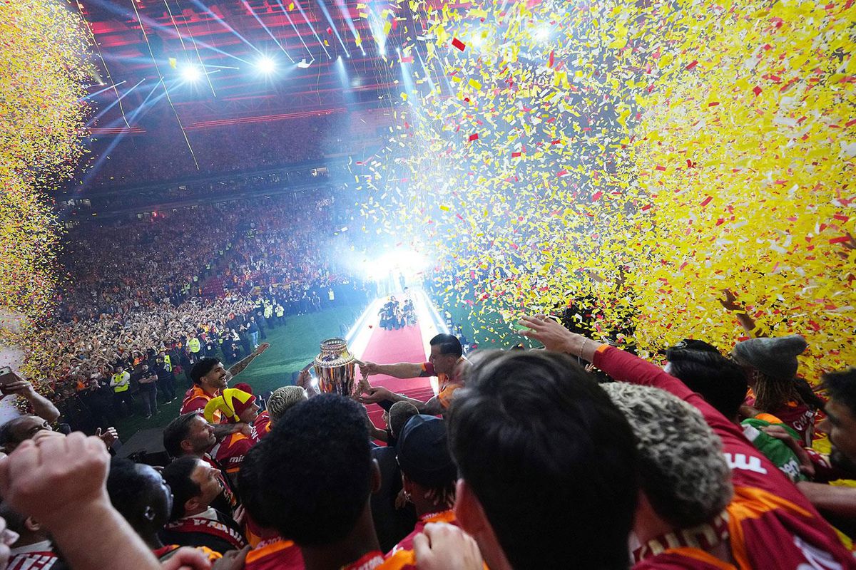 3 yıllık anlaşma! Galatasaray’da yeni sezonun ilk ayrılığı