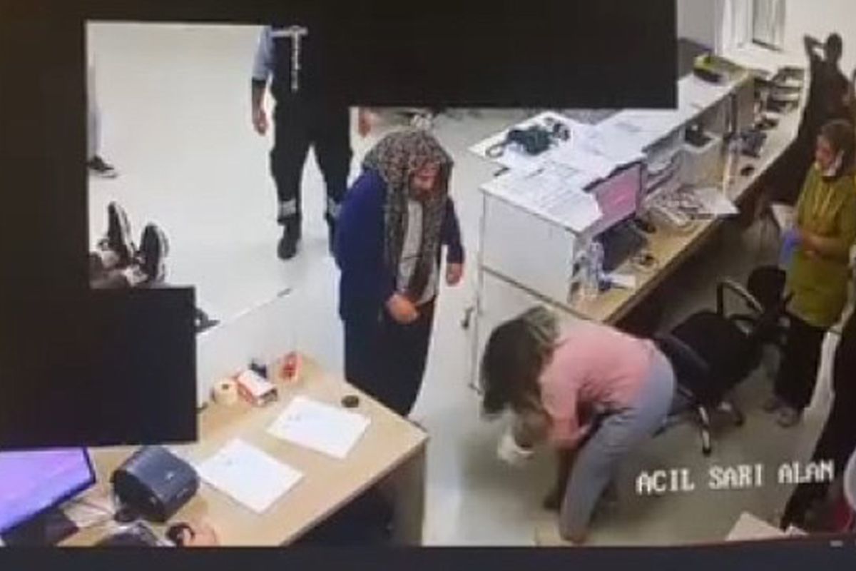 Hastane kantininde nefes borusuna şeker kaçan 4 yaşındaki kız Heimlich manevrasıyla kurtarıldı