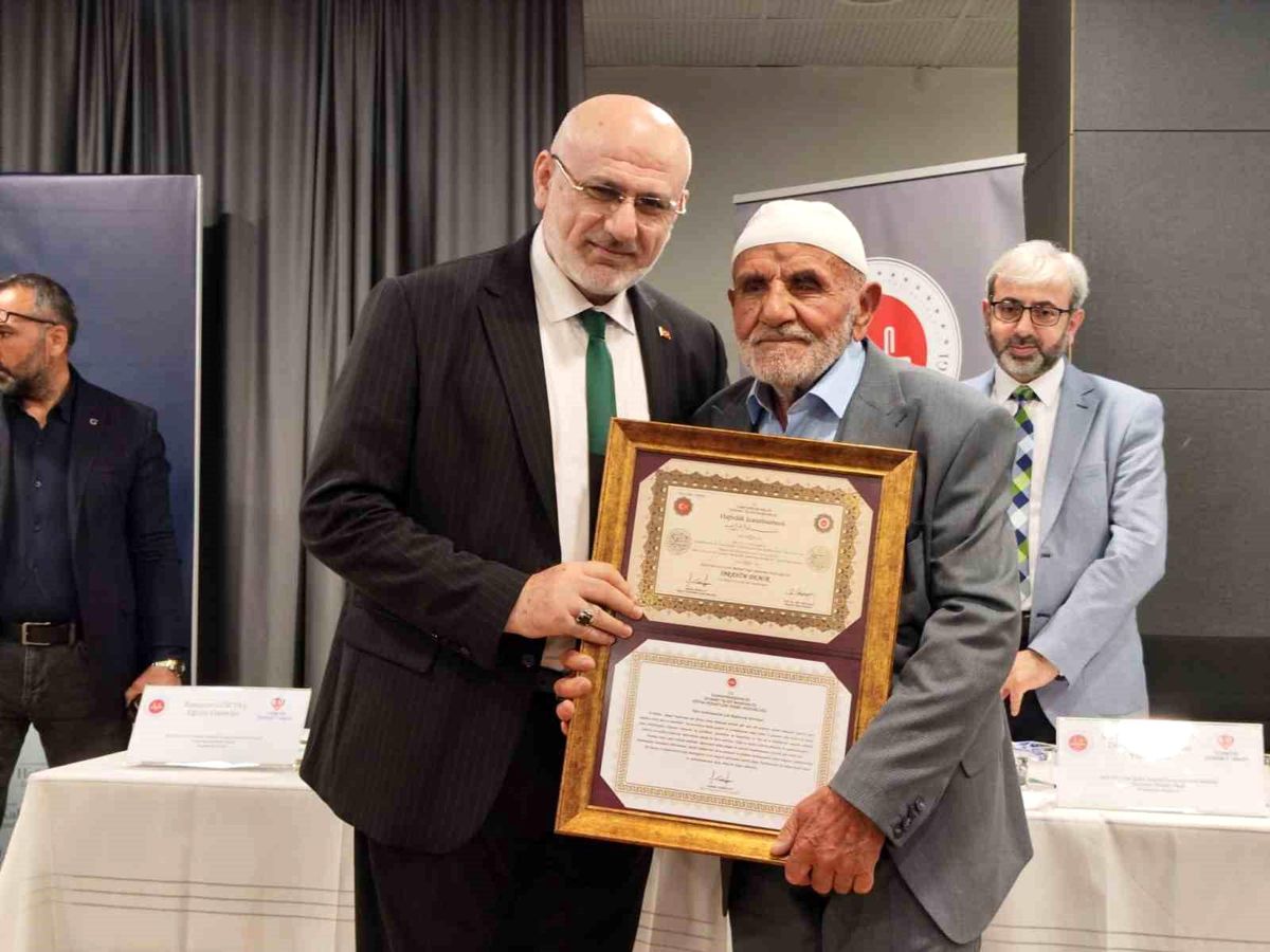 87 Yaşındaki Hafıza Belgesi Verildi