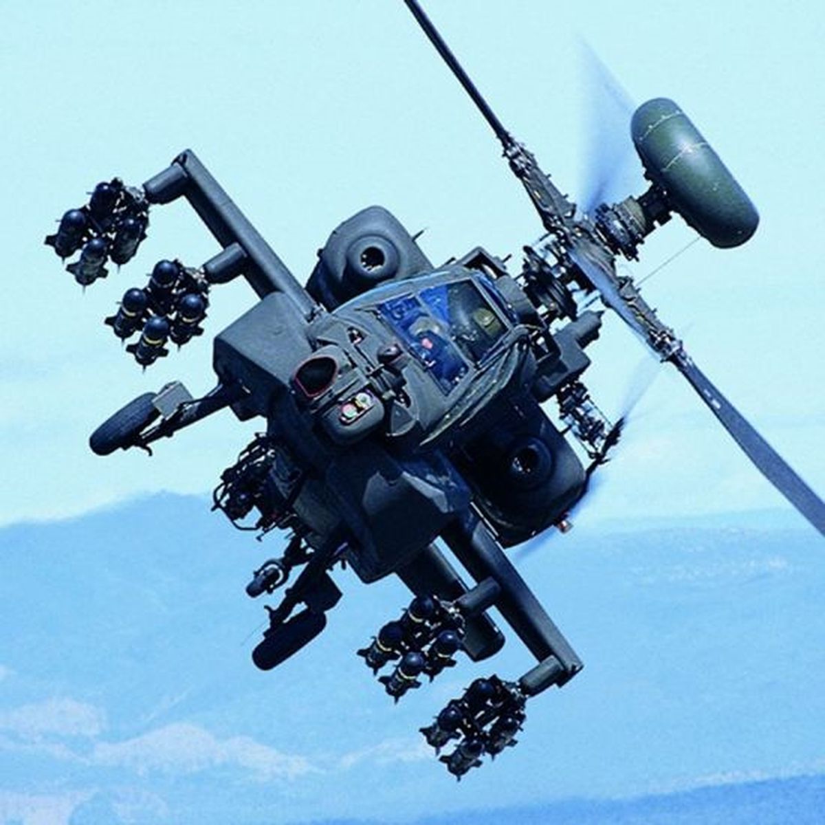 ABD Apache Helikopteri Kore’de Acil İniş Yaptı