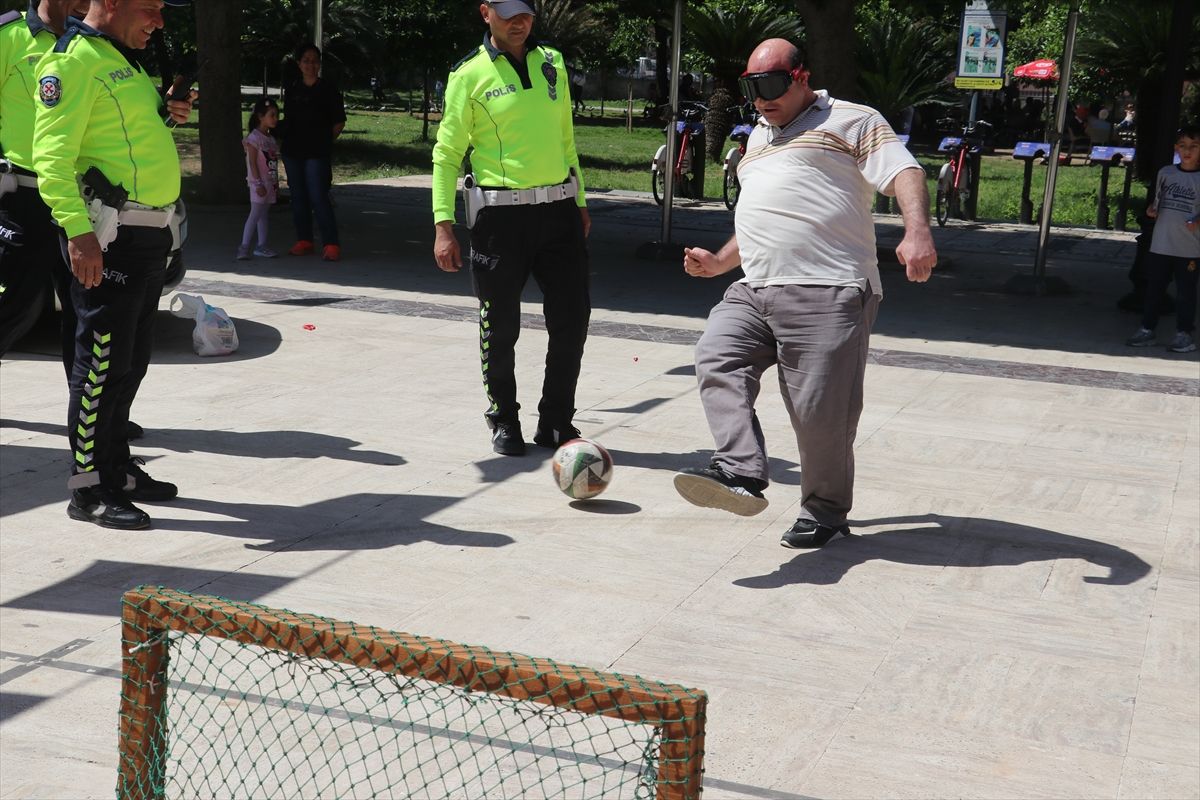 Adana’da Sürücülere Emniyet Kemeri Simülasyonu