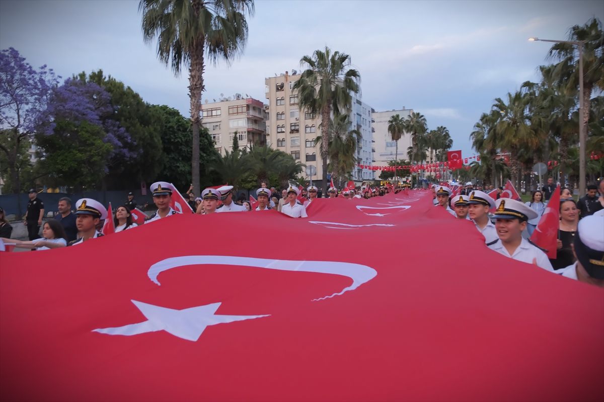 19 Mayıs Coşkusu Adana ve Mersin’de