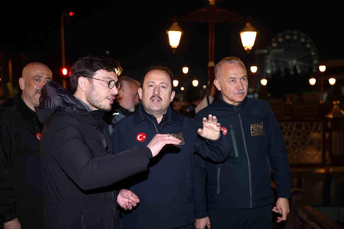 AFAD Başkanı Pehlivan: “Taşkın tedbiri kapsamında 464 hanede tahliye yapıldı”