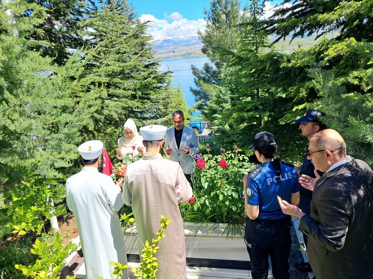 Ağın’da Kurban Bayramı’nda şehit kabirleri ziyareti