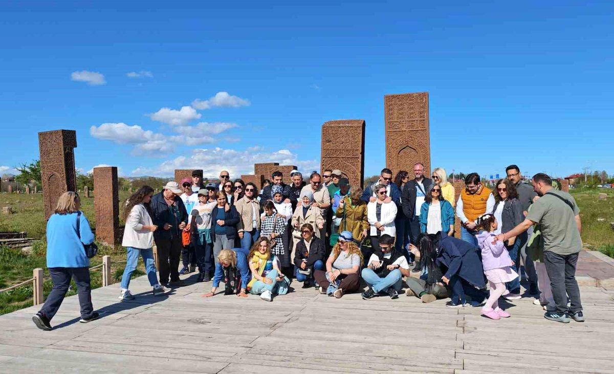 Ahlat’ta Kurban Bayramı Ziyaretçi Akını