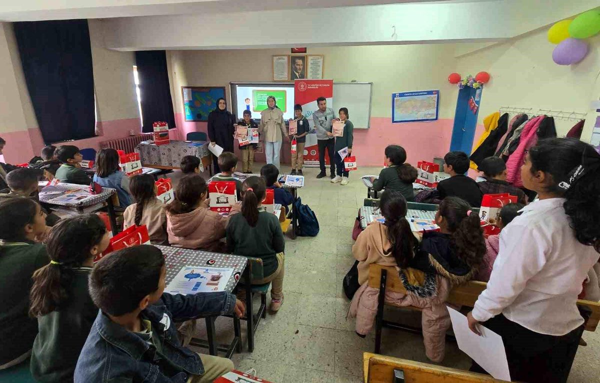 Ahlat Müzesi’nden Kültür Koruyucuları Projesi