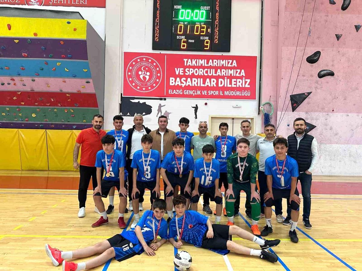 Erzurumspor’un Eski Futbolcusundan Futsalda Başarı