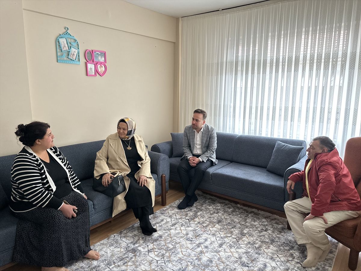 Gürcan’dan bayram öncesi 82 hane ziyareti