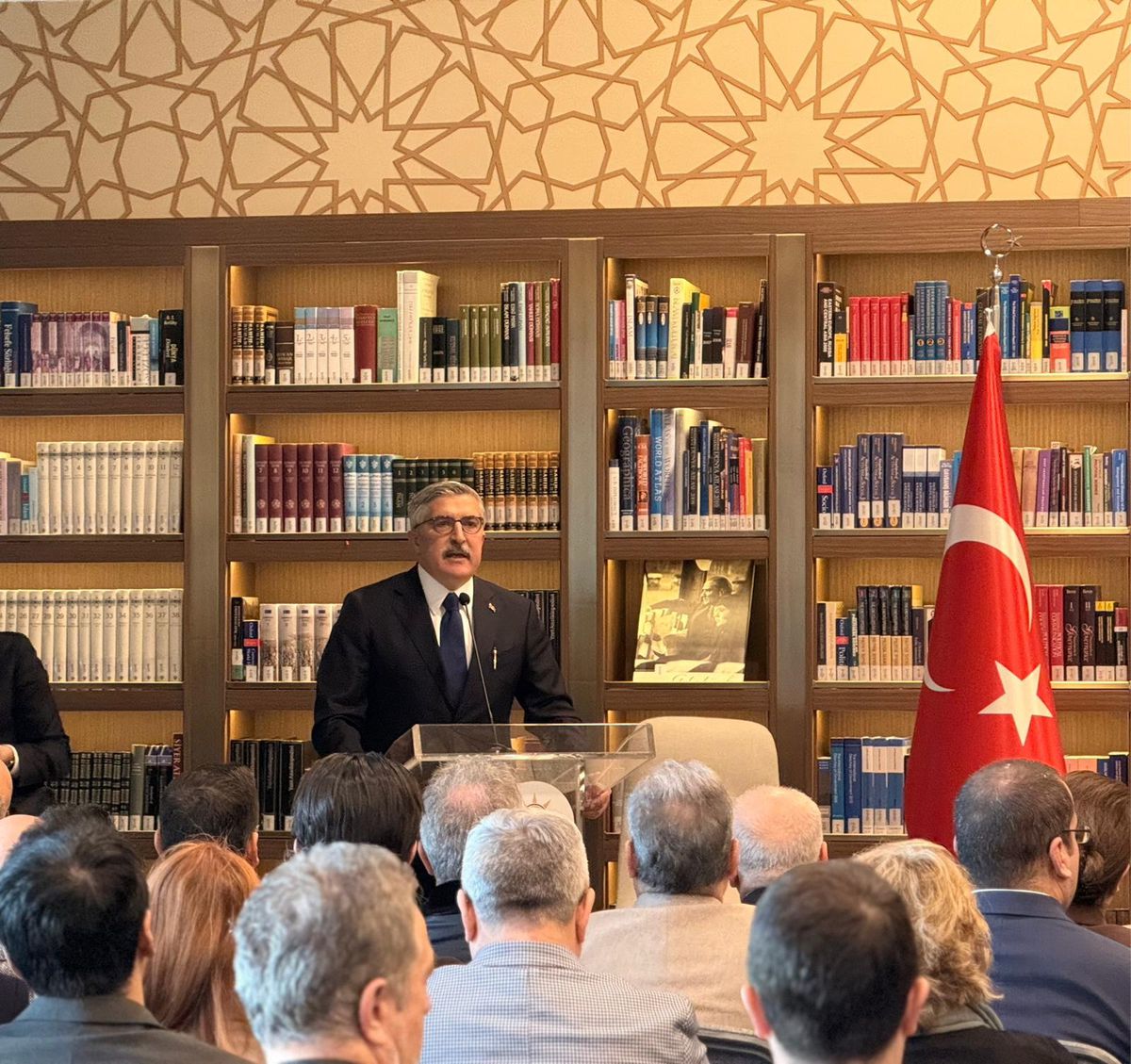 Erol Güngör Anıldı