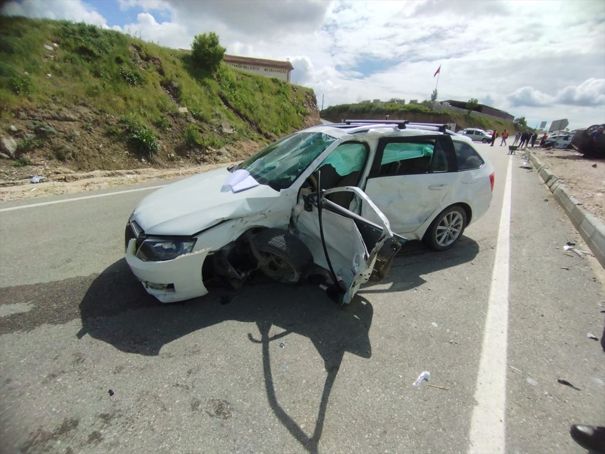 Aksaray’da Trafik Kazası: 1 Ölü, 2 Yaralı