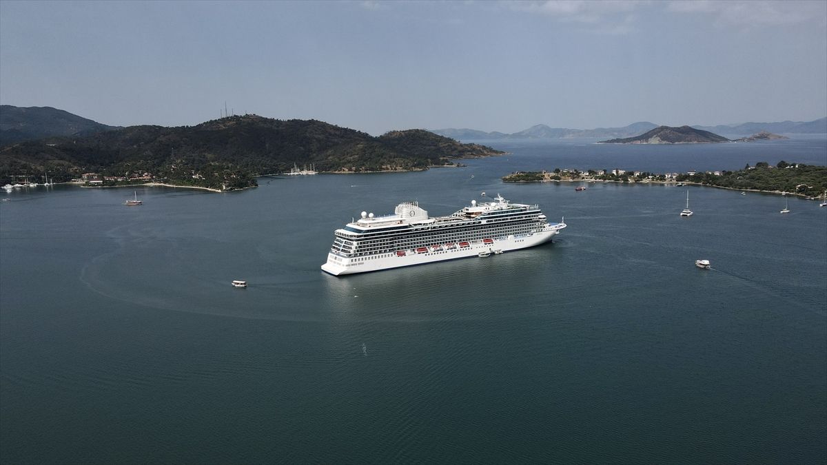 Fethiye’ye İlk Kruvaziyer Geldi