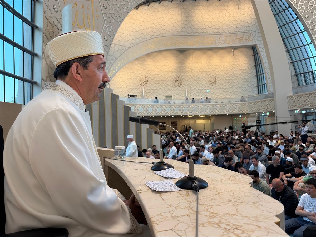 Almanya’da DİTİB camilerinde Kurban Bayramı namazı kılındı