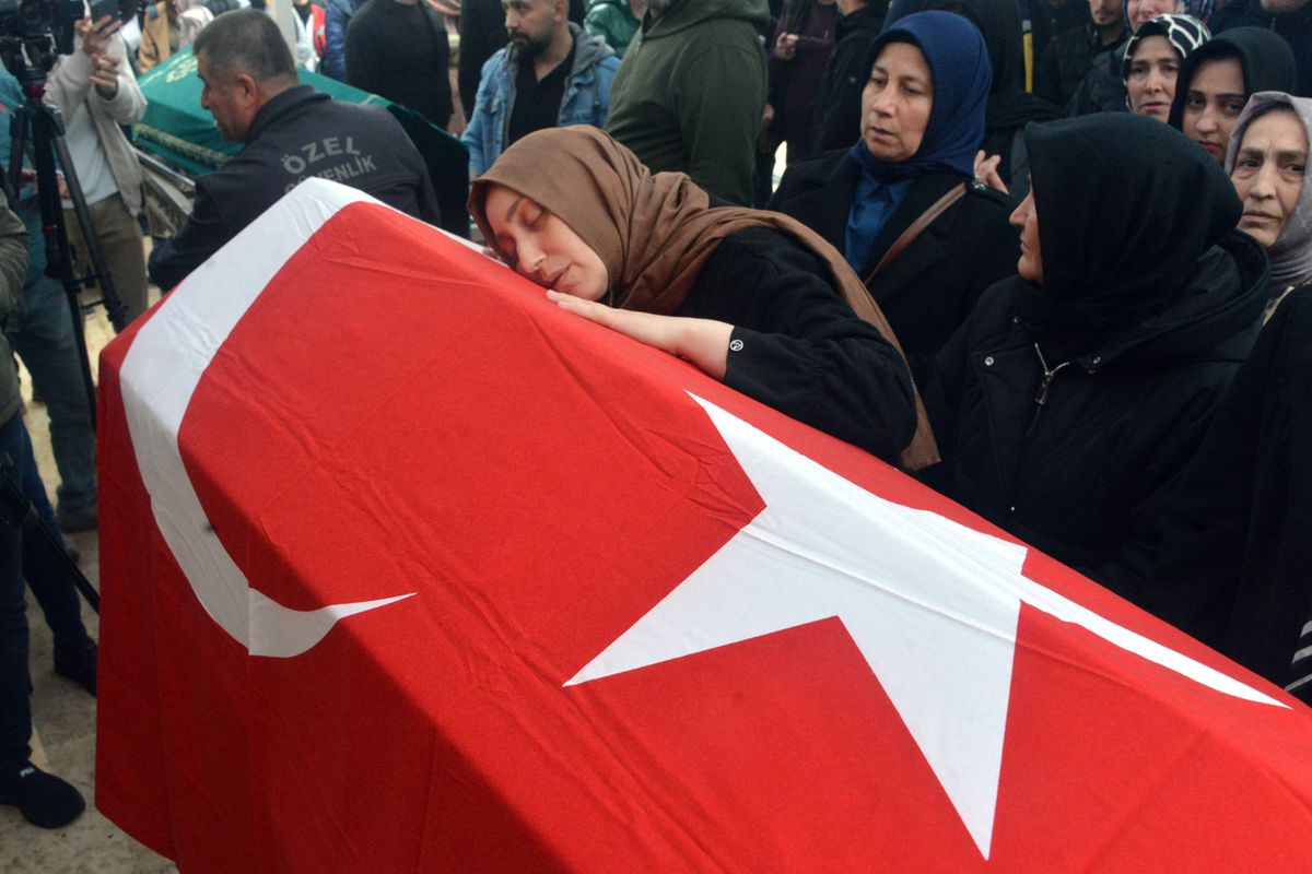 Almina’nın cenazesinde gözyaşları sel oldu! Annenin ağıtları yürek dağladı