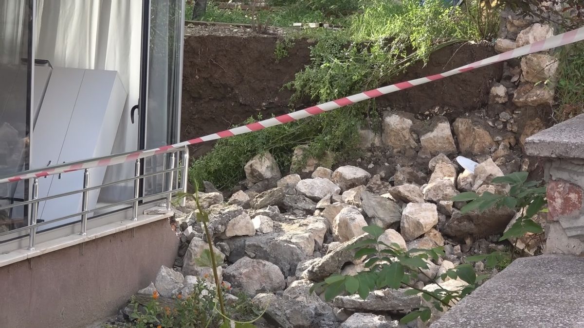 Amasya’da İstinat Duvarı Çöktü