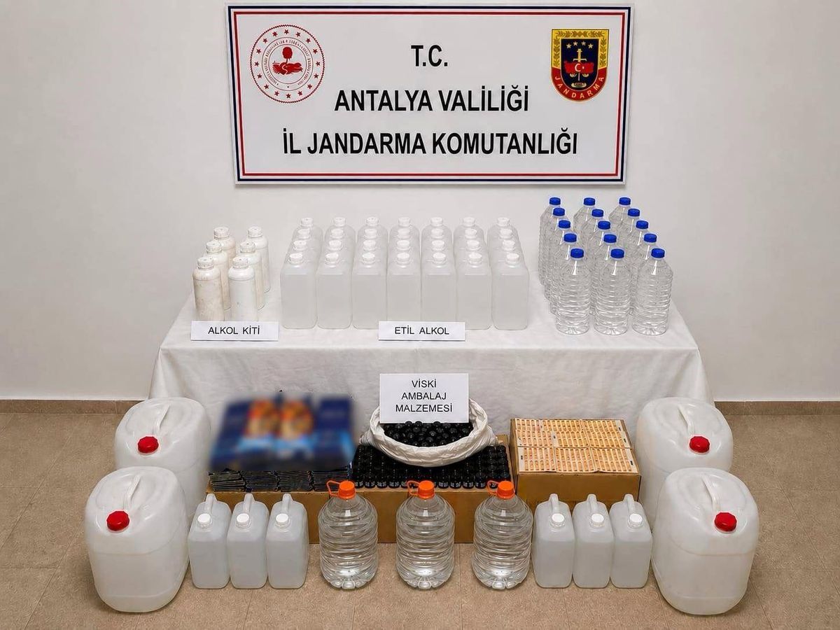 Antalya’da Kaçak Alkol Operasyonu