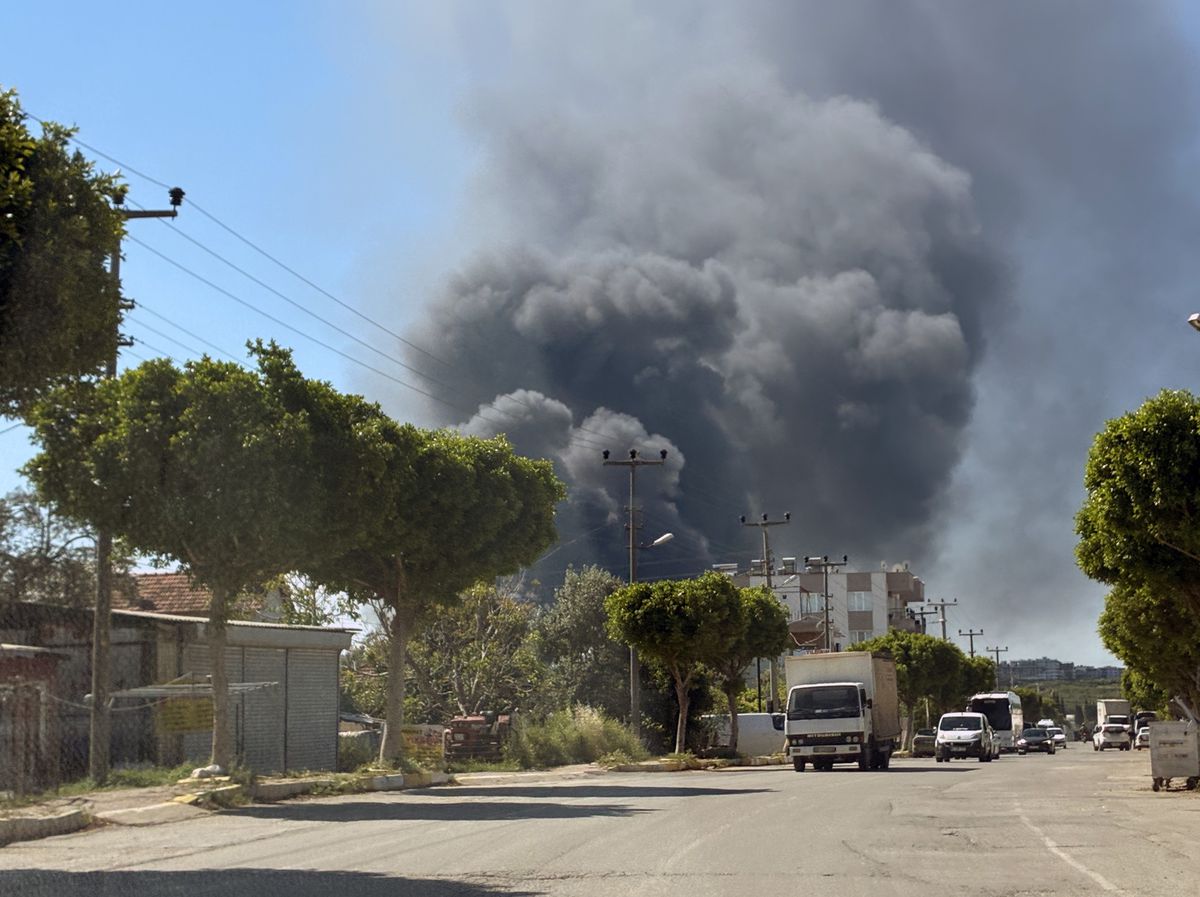 Aksu’da Depo Yangını