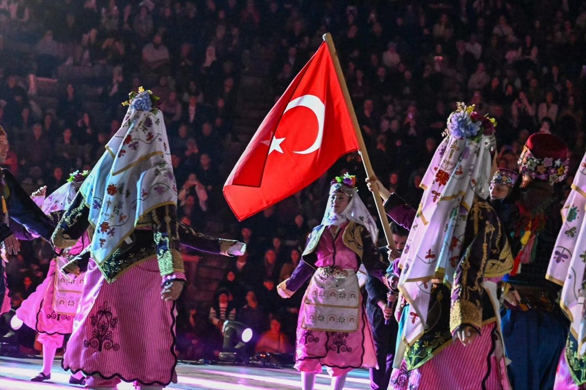 Serik’te ‘Kökten Geleceğe’ Konseri