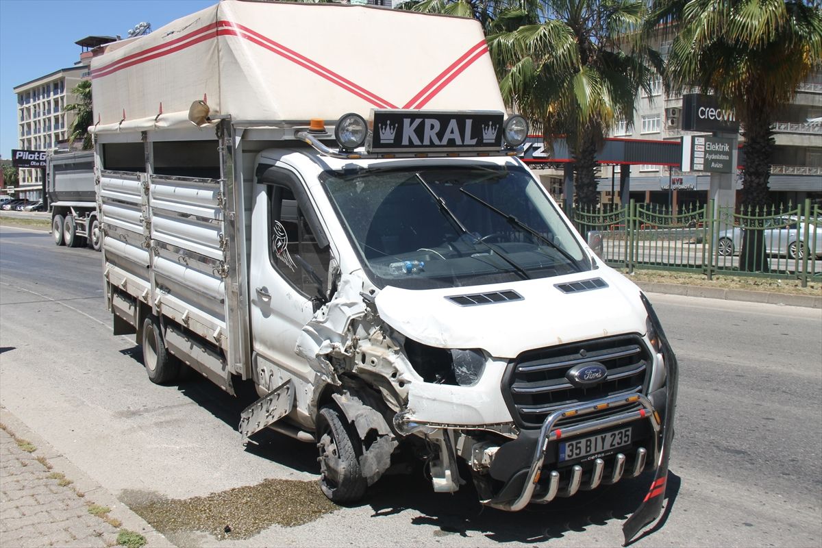 Antalya’da Patlayan Lastik Kazaya Neden Oldu