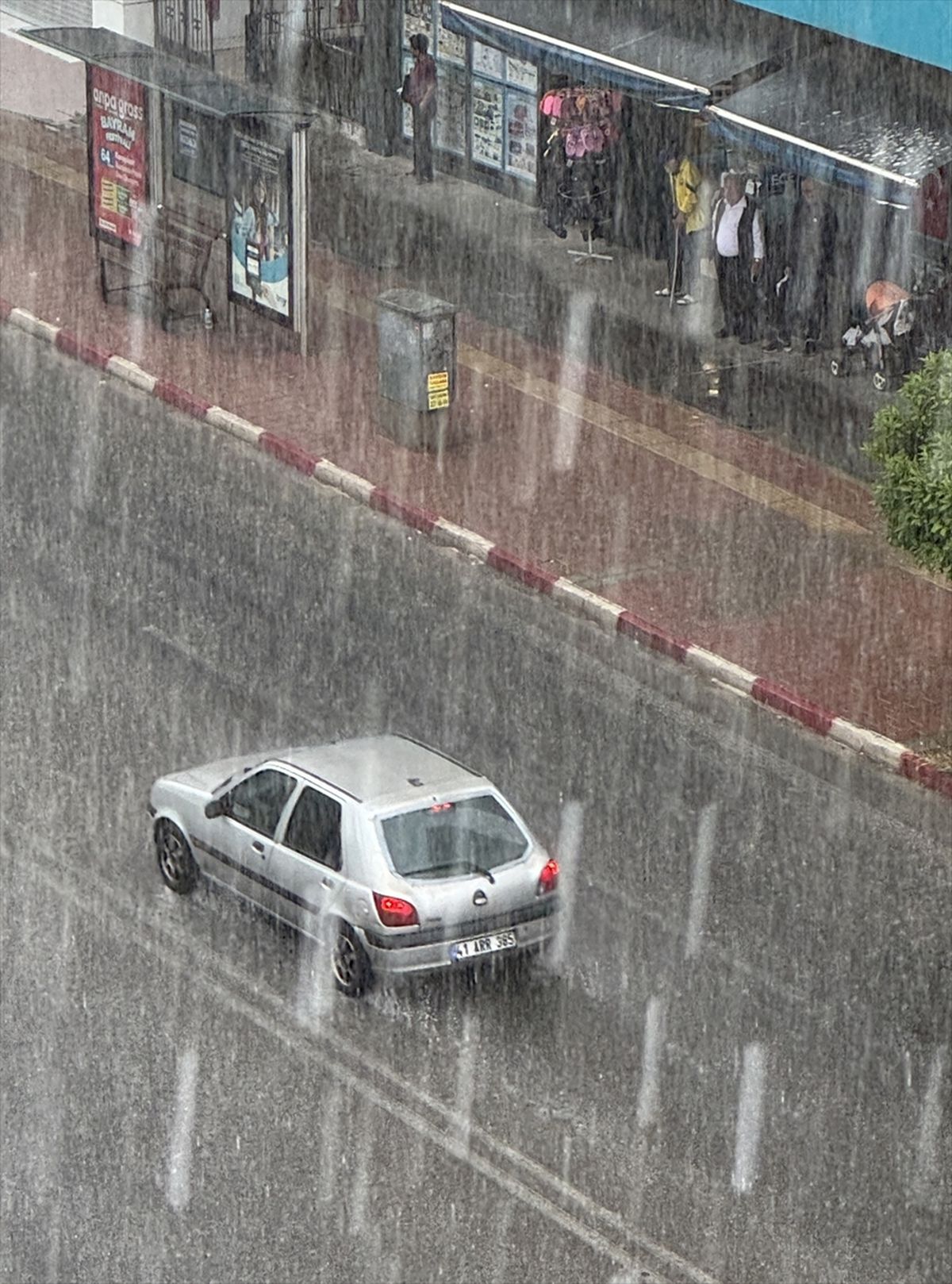 Antalya’da Sağanak ve Dolu Yağışı