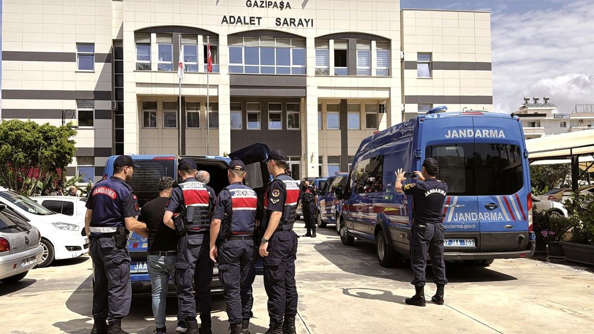 Antalya’da Usulsüz Reçete Operasyonu