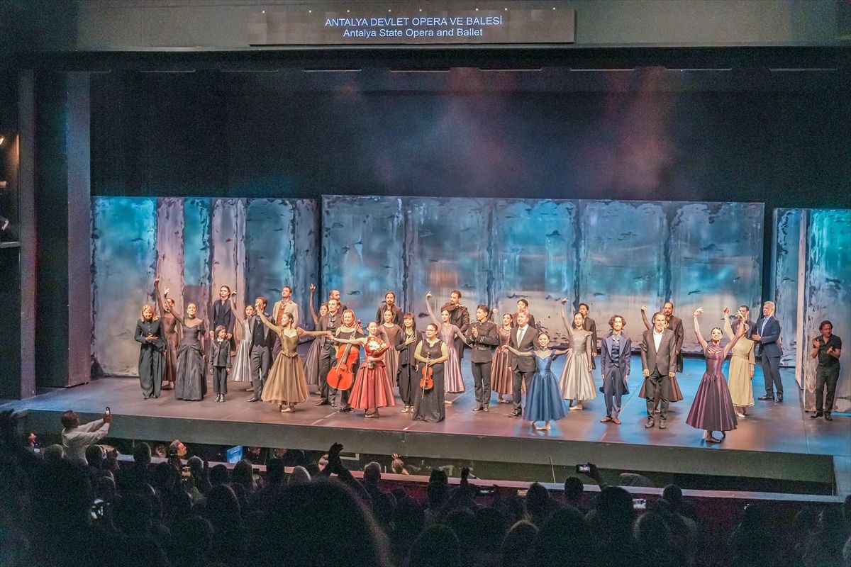 Anna Karenina Balesi Dünya Prömiyerini Yaptı