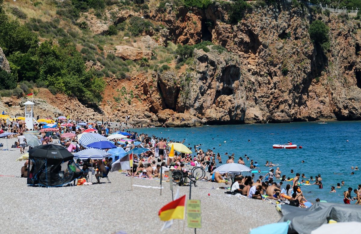 Antalya’da Bayram Yoğunluğu