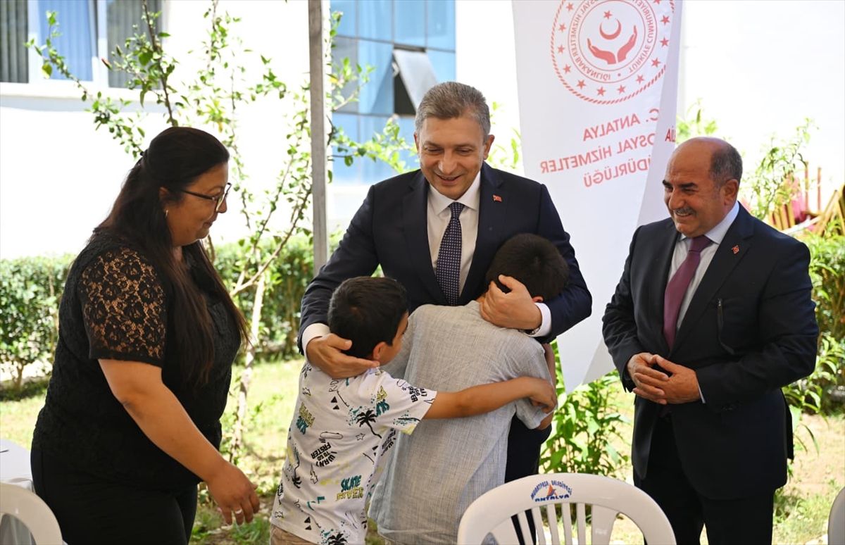 Vali Şahin’den bayram ziyaretleri