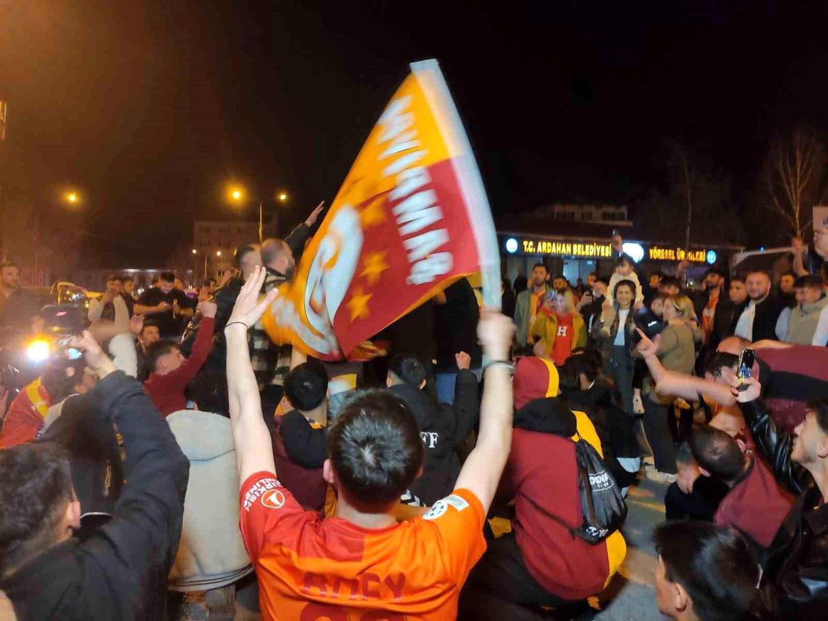 Galatasaray Şampiyonluğunu Ardahan’da Coşkuyla Kutladı