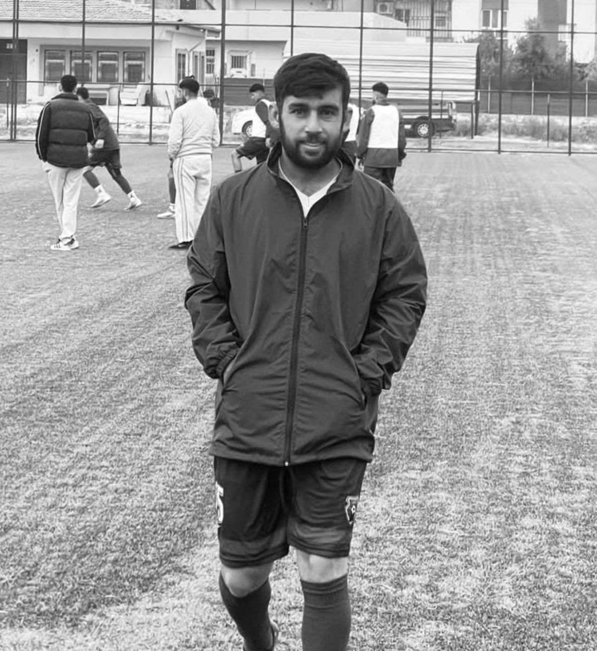 Şanlıurfa’da Amatör Futbolcu Emniyet Şeridine Çektiği Aracına Başka Bir Aracın Çarpması Sonucu Hayatını Kaybetti