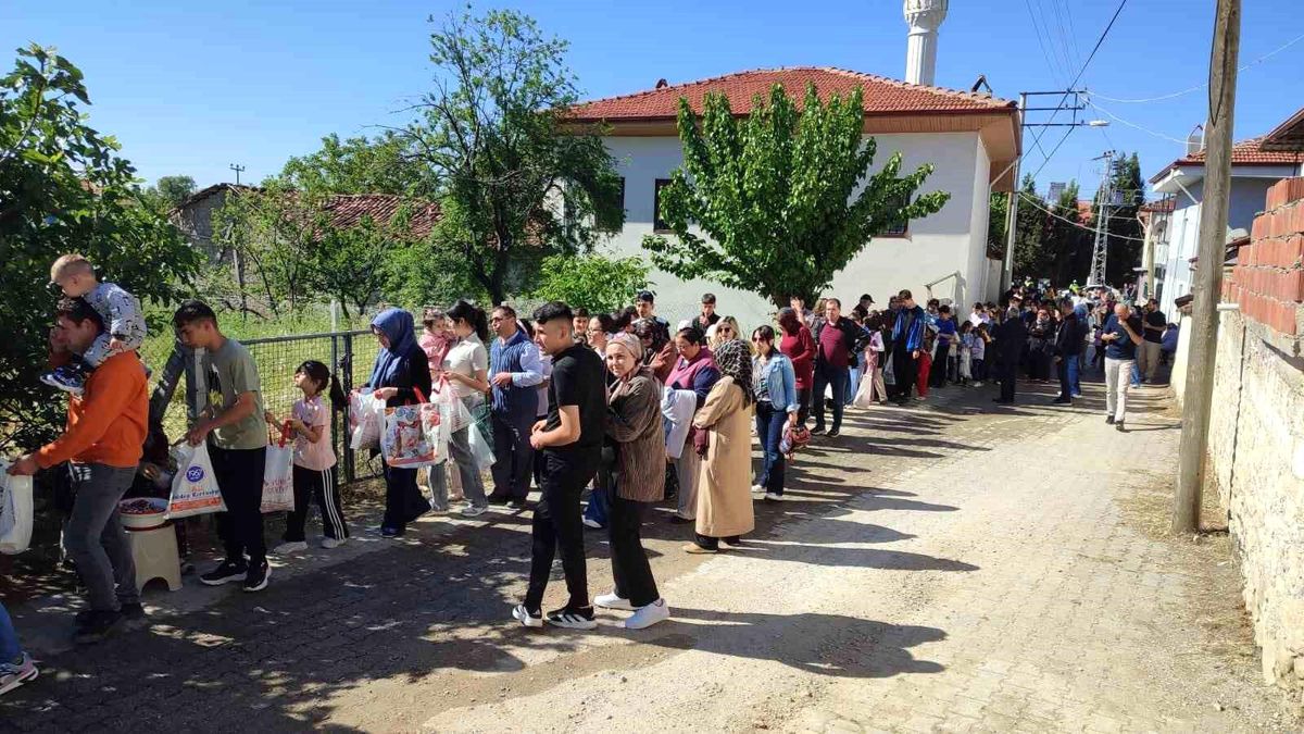 Yüreğil’de Geleneksel Çörek Derme Bayramı