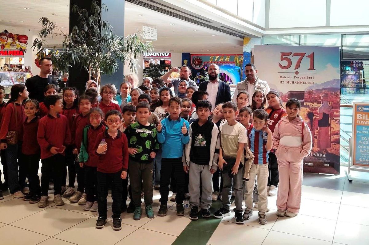 Aslanapa’da Kur’an kursu öğrencileri “571 Rahmet Peygamberi Hz Muhammed” filmini izledi