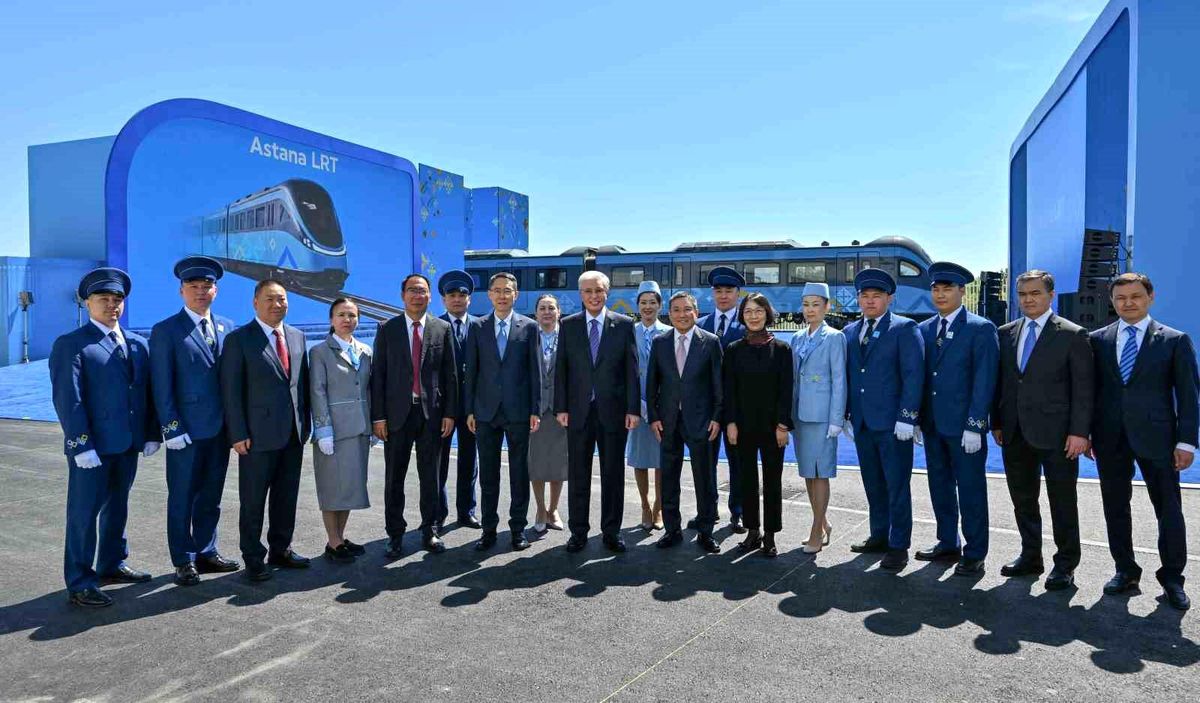 Astana’da Hafif Raylı Sistem hizmete açıldı