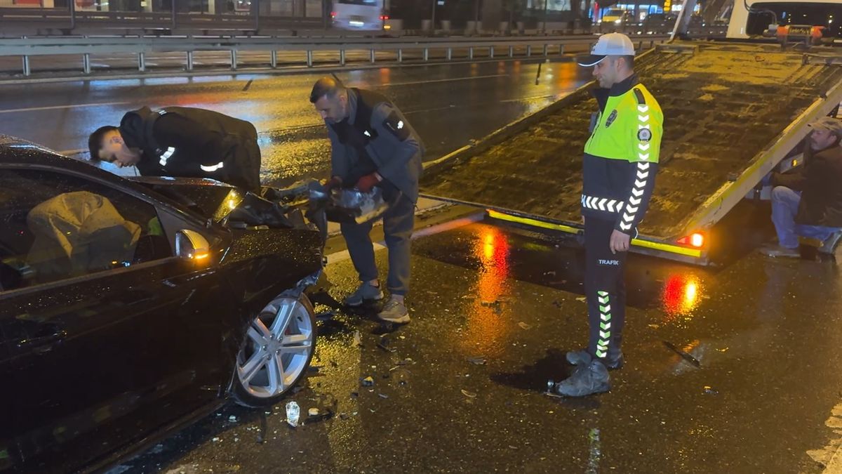 Avcılar’da Zincirleme Kaza: 2 Yaralı
