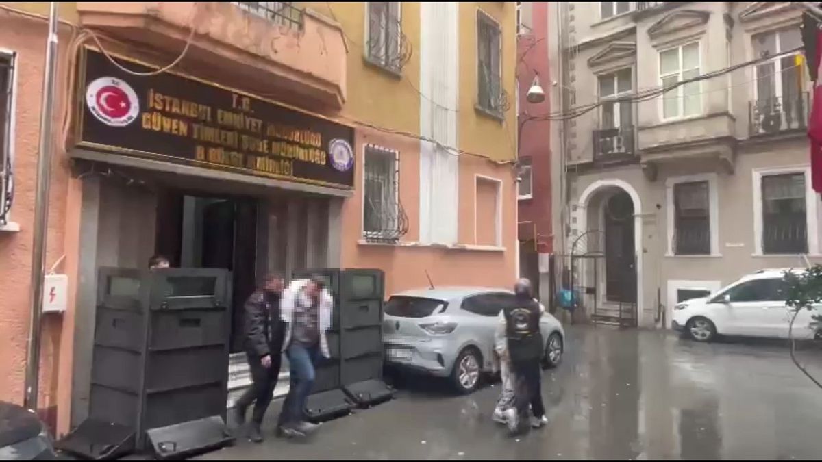 Yankesiciler AVM’de Yakalandı