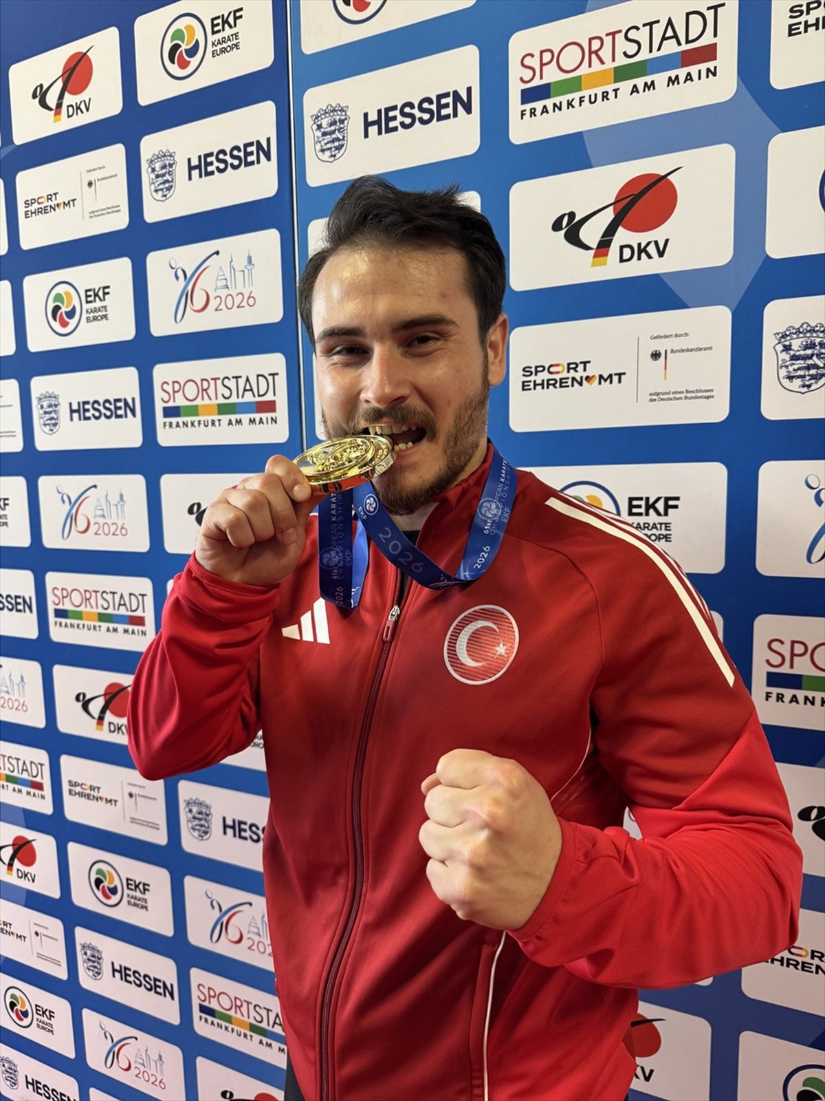 Enes Özdemir Altın Madalya Kazandı