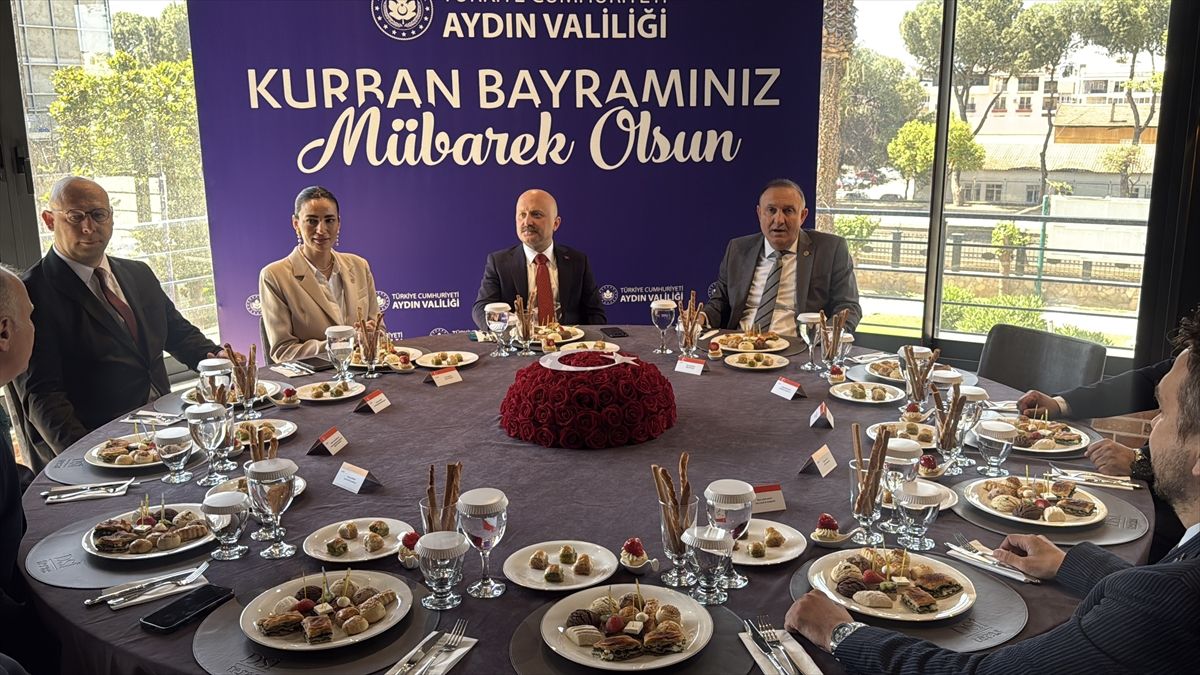 Aydın Valiliği’nde Kurban Bayramı bayramlaşma programı düzenlendi
