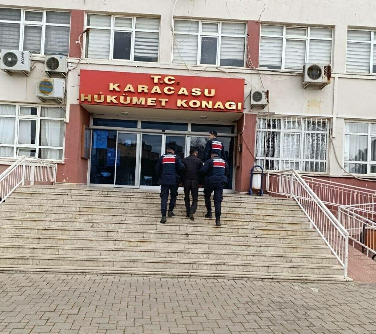 Ruhsatsız Silah ve Tarihi Eser Ele Geçirildi