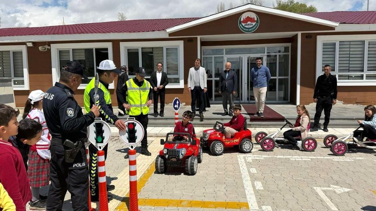 Aydıntepe’de Trafik Eğitimi