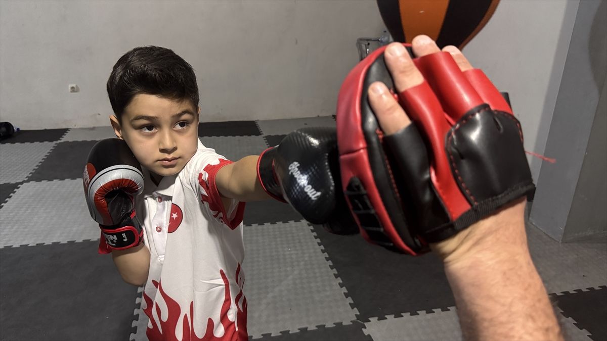 Baba-oğul Wushu Kung Fu’da Başarı Peşinde