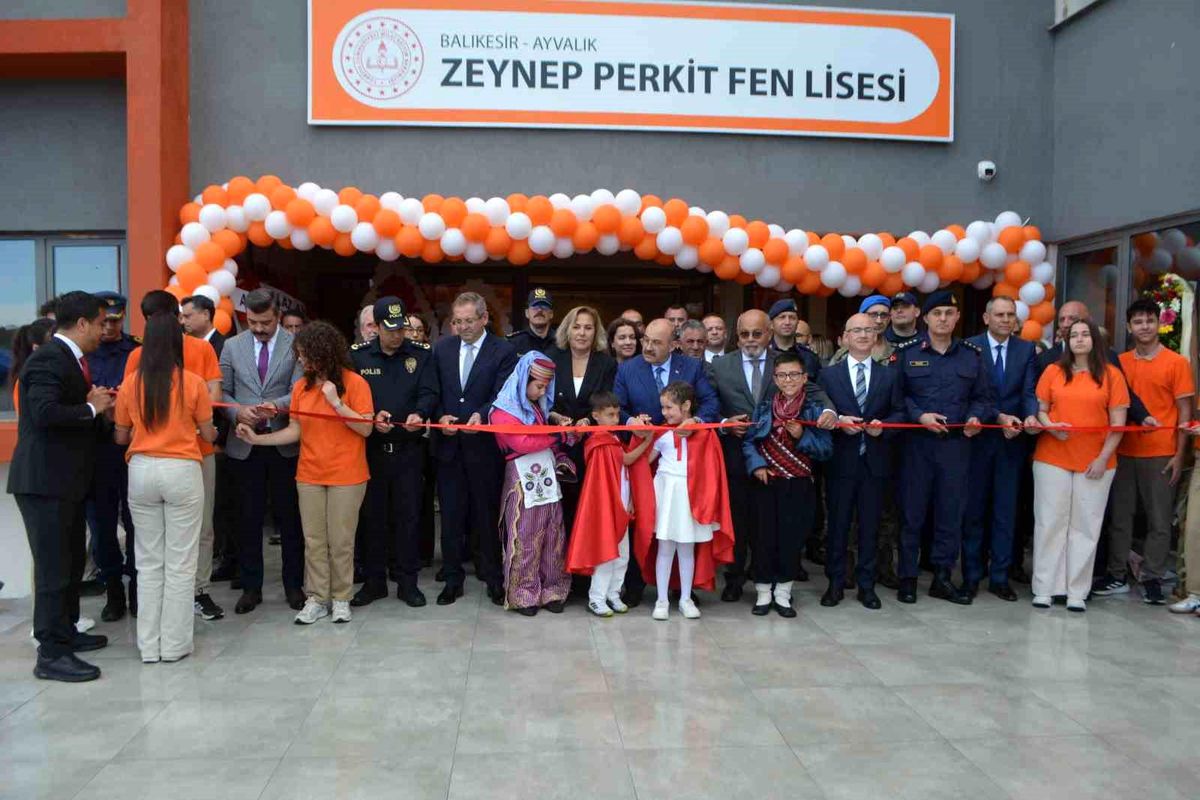 Ayvalık’ta fen lisesi özlemi sona erdi