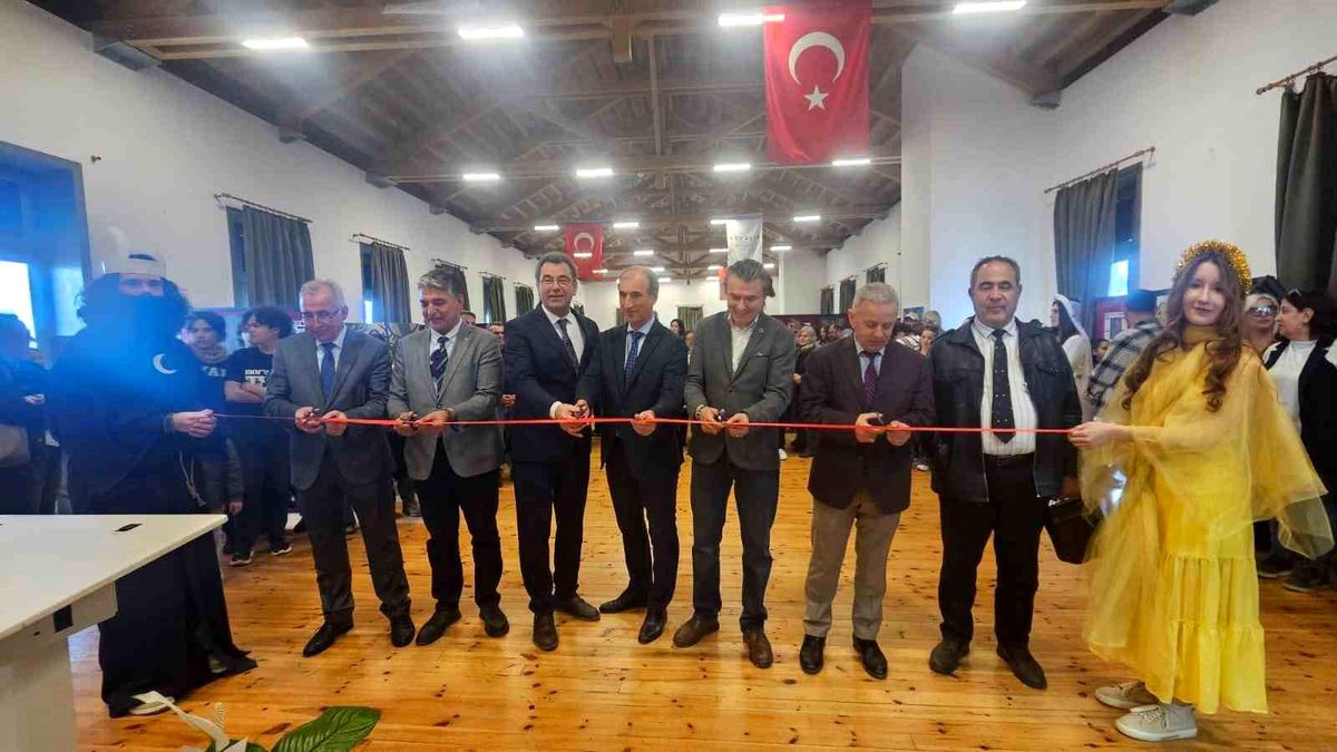 Ayvalık’ta Türk Mitolojisi Sergisi Açıldı