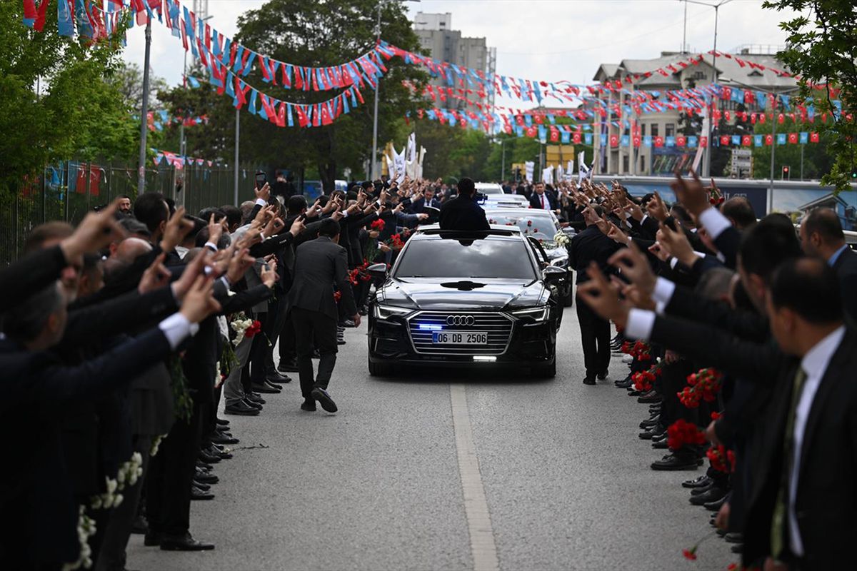 Bahçeli’ye Ülkü Ocakları’ndan görkemli karşılama