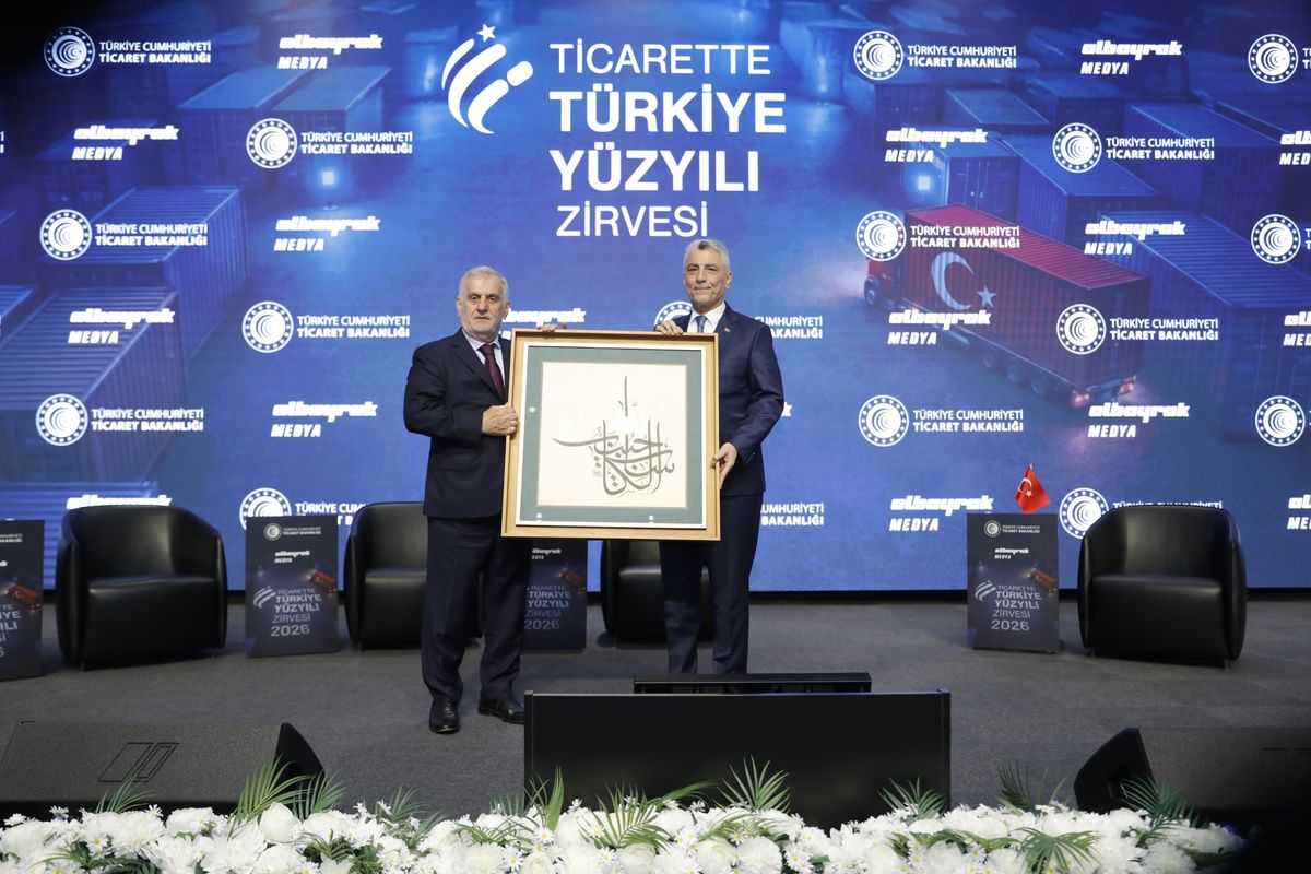İhracat Mart’ta Azaldı, Nisan’da Rekor Kırdı